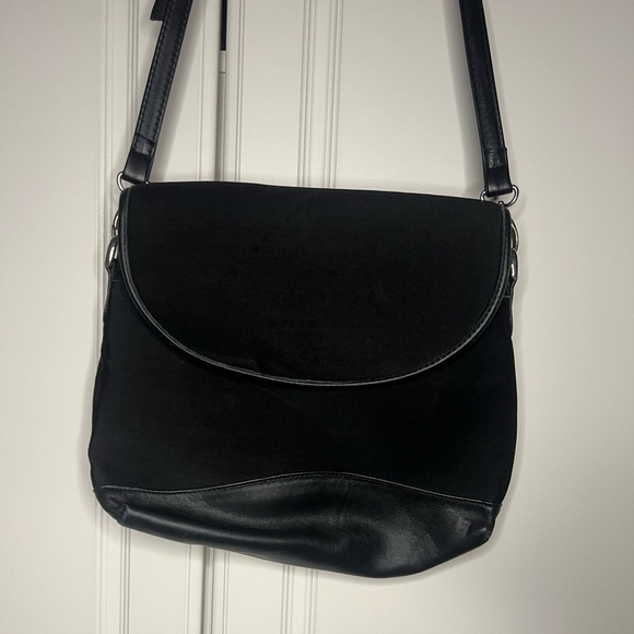 Franklin Covey Handbags - Franklin Covey Microfiber Napa Leather Shoulder Bag